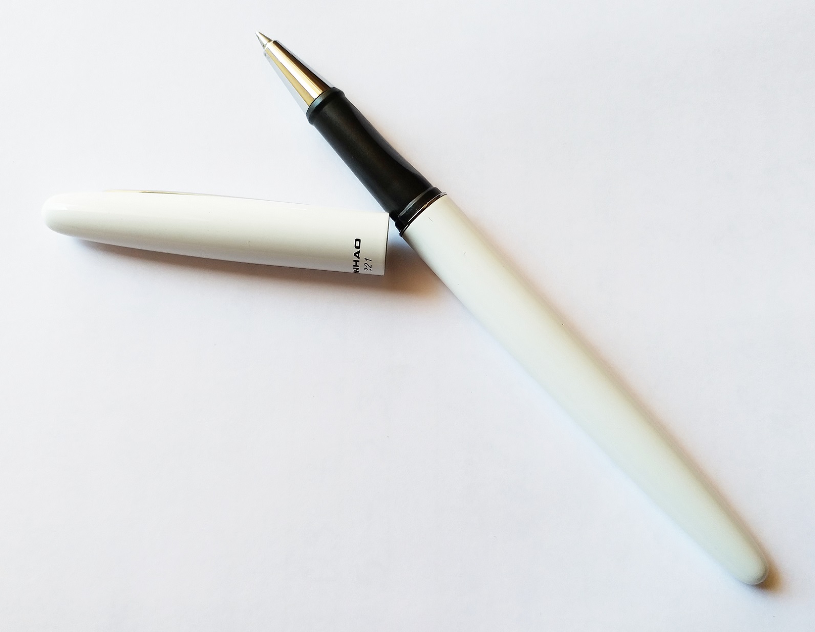 Jinhao 321 White Rollerball Pen