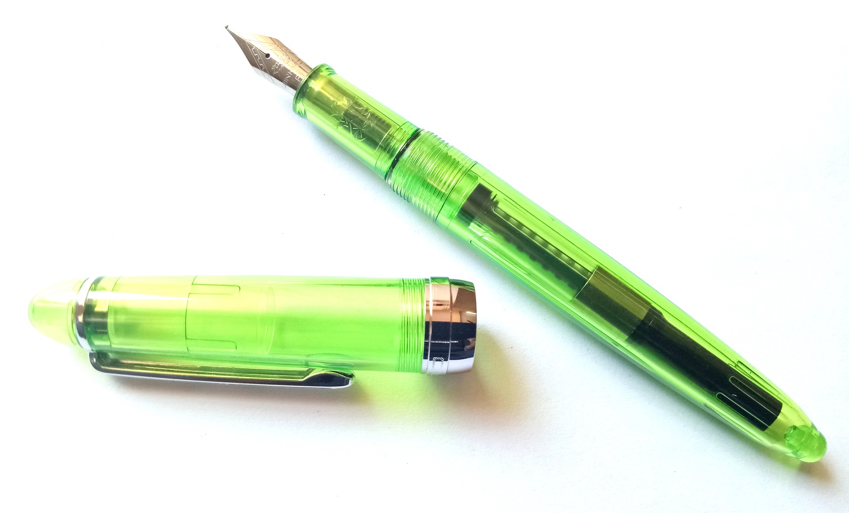 Jinhao Transparent Green Fountain pen