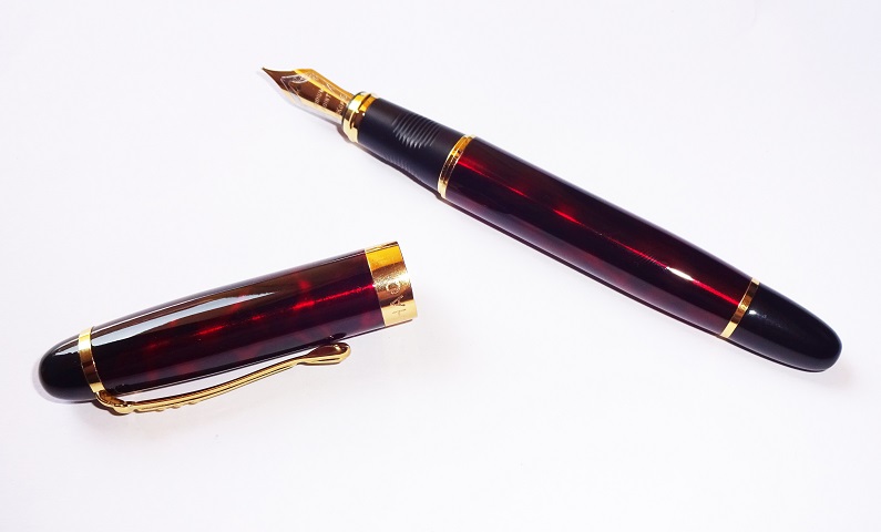 Jinhao 936 Red Marbled Fountain Pen