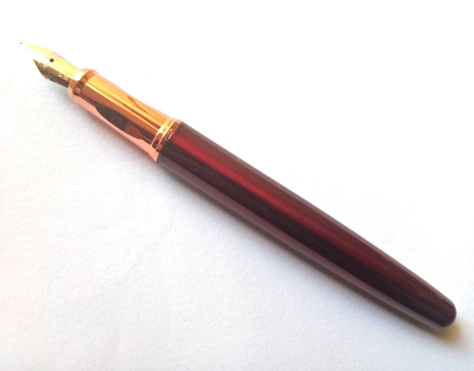 QLM 229 Wine Red Fountain Pen