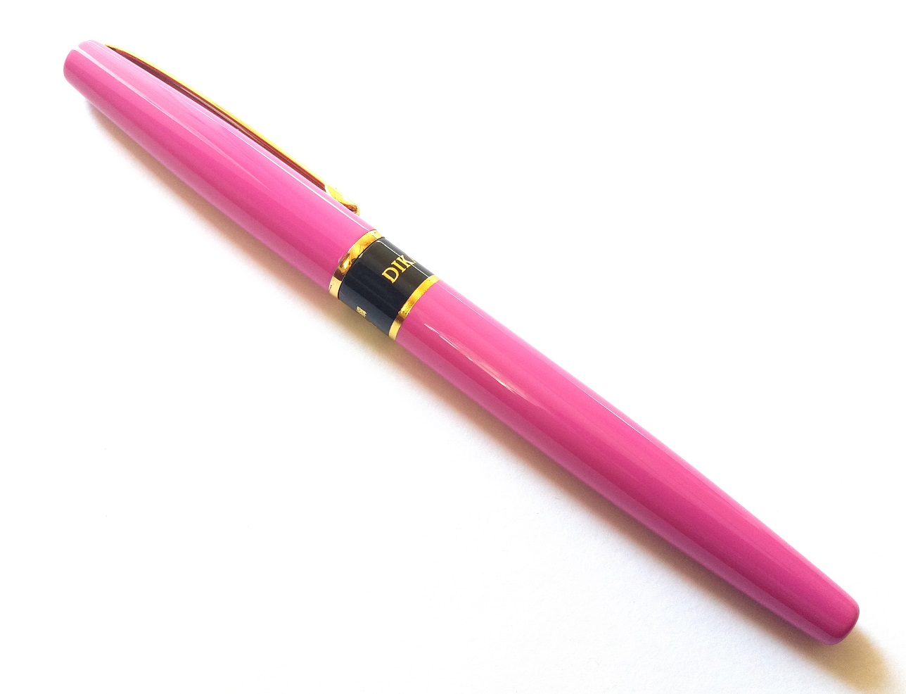 Dikawen 8002 Rose Roller Ball Pen