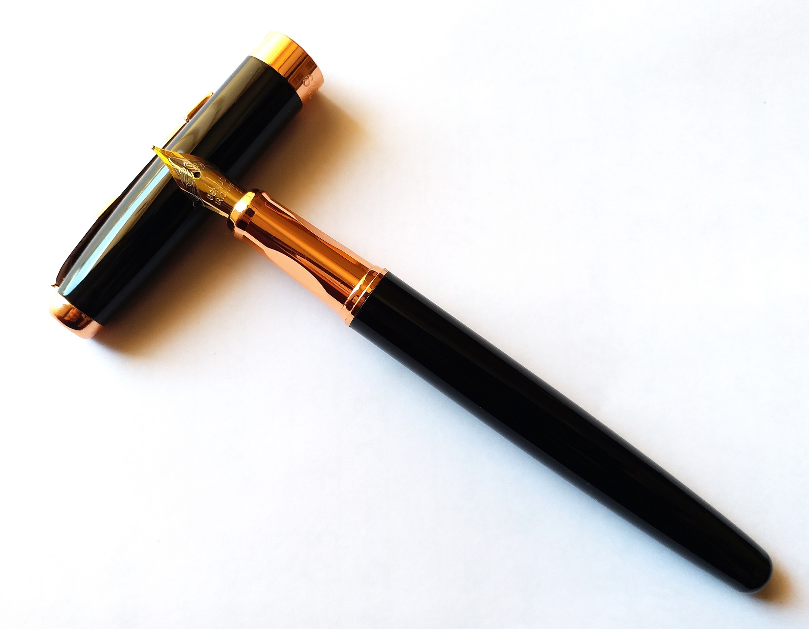 QLM 229 Black Fountain Pen